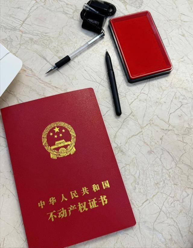 为什么说免费证件制作模板正成为基层办公的隐形标配